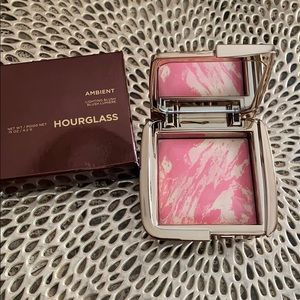Hourglass Ambient light blush